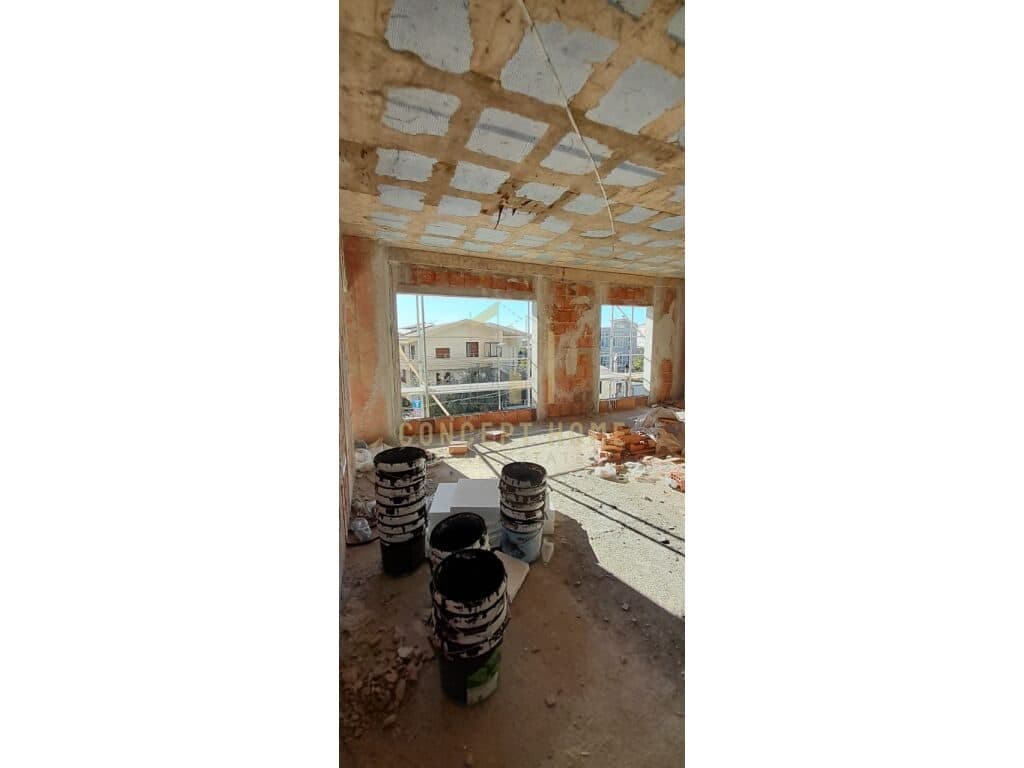 Shitet apartament 2+1 Rruga Jordan Misja / 165.000 Euro 2