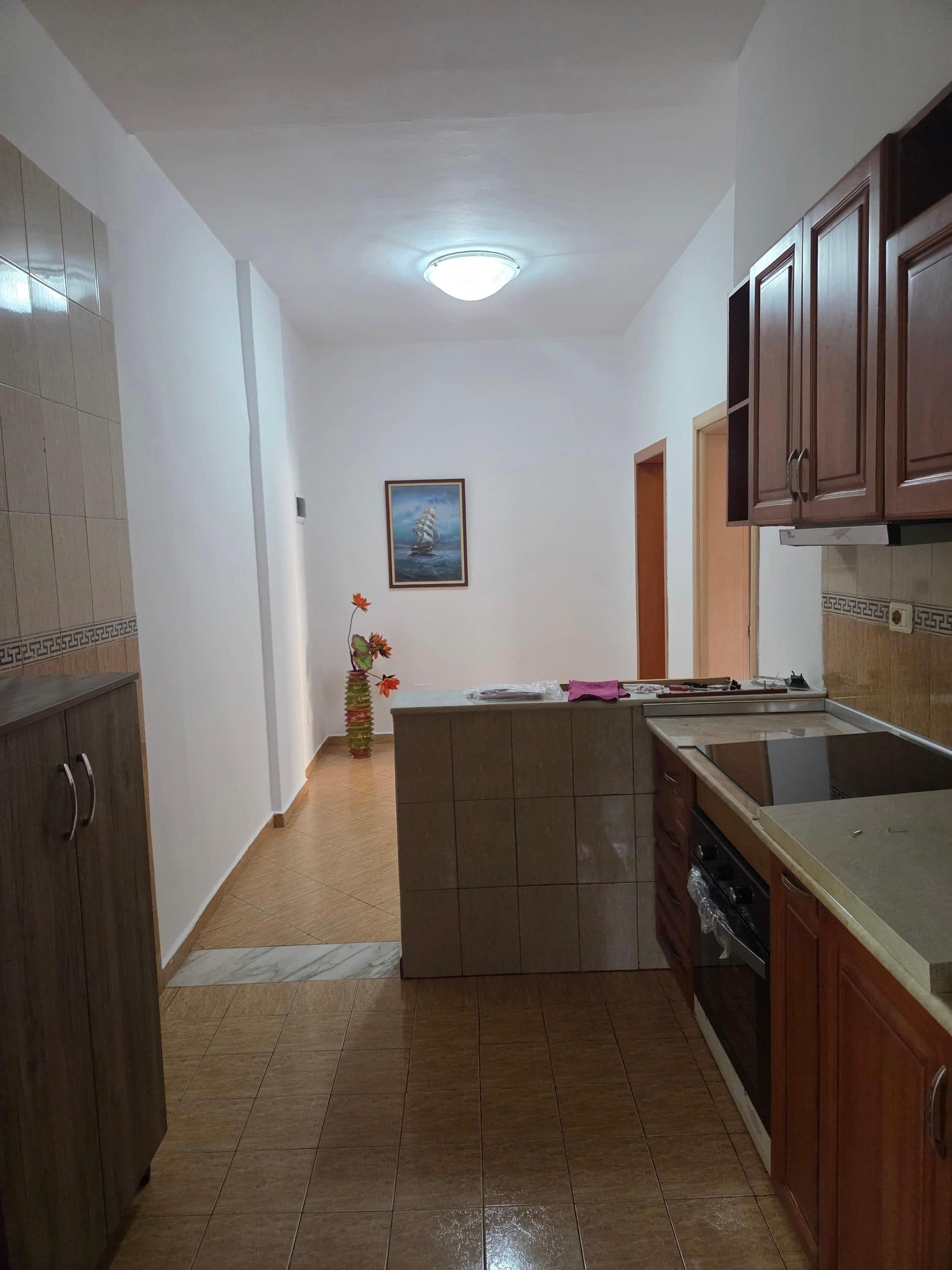 Apartament 2+1 me qera tek Kodra e Priftit. 2