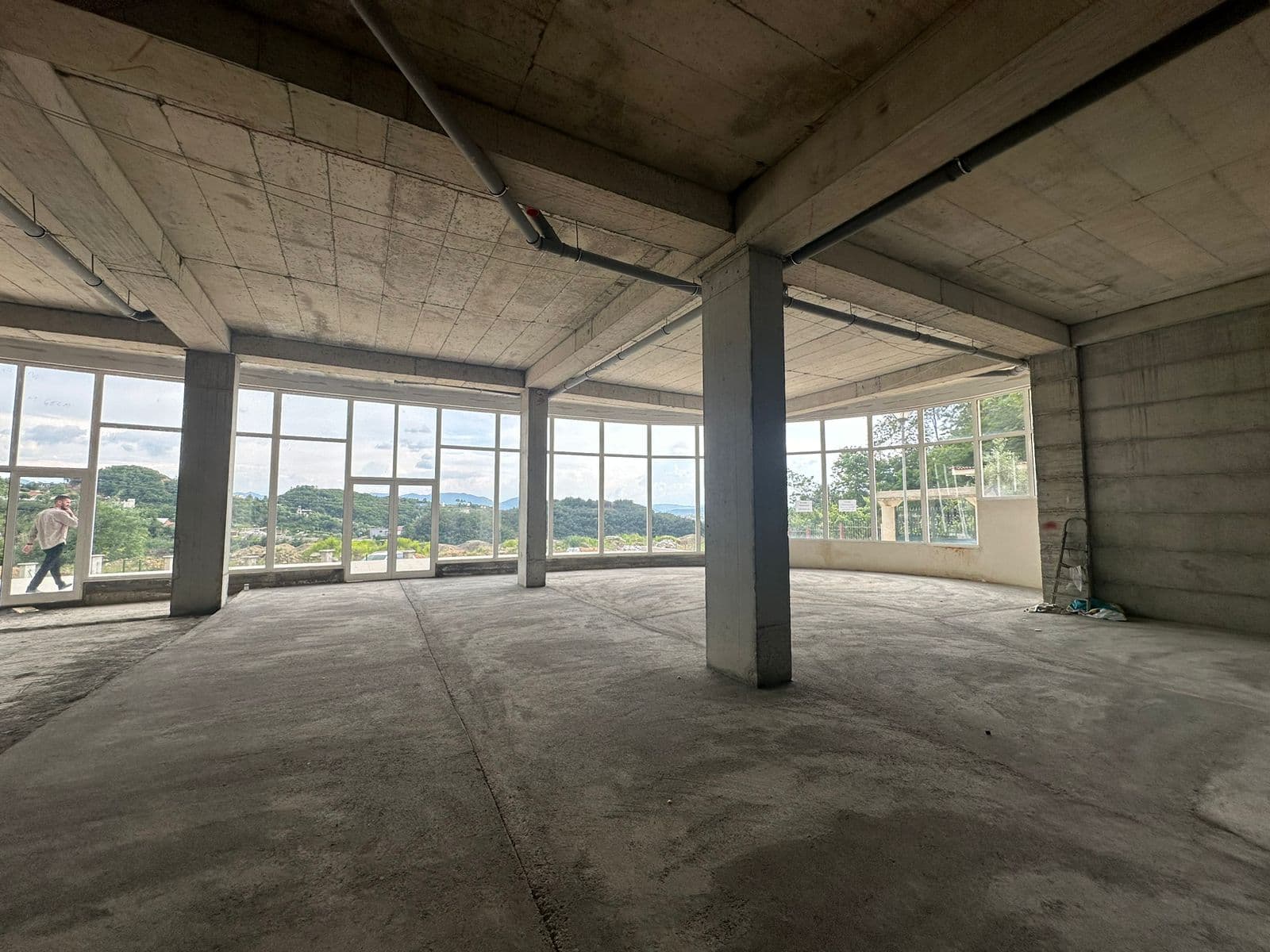 Bar/Restorant për Shitje në Tiranë - 1,065,000€ | 600 m² 3