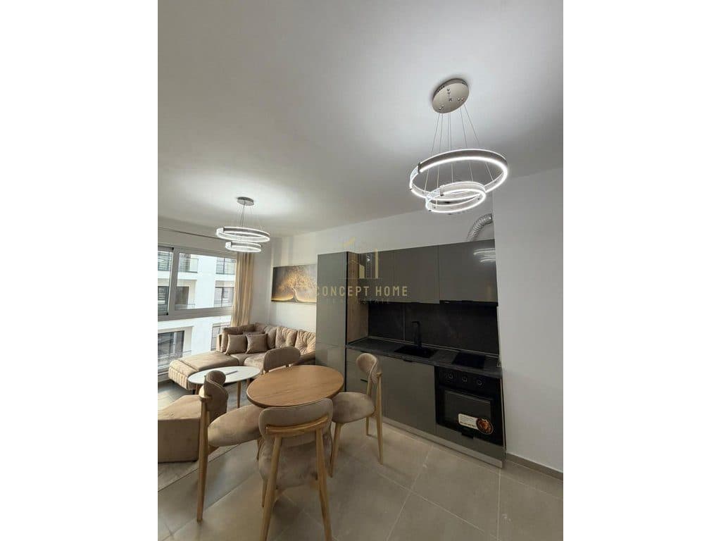 Shitet Apartament 1+1 ne Golem. 4