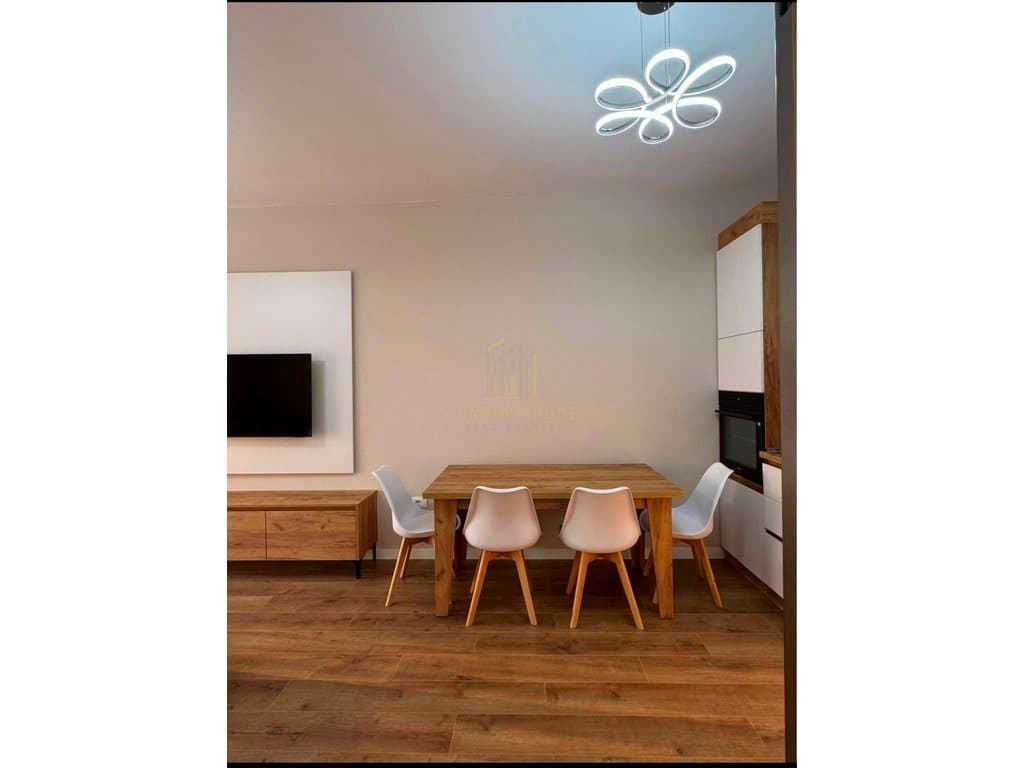 Jepet me qera apartament 2+1 Univers City