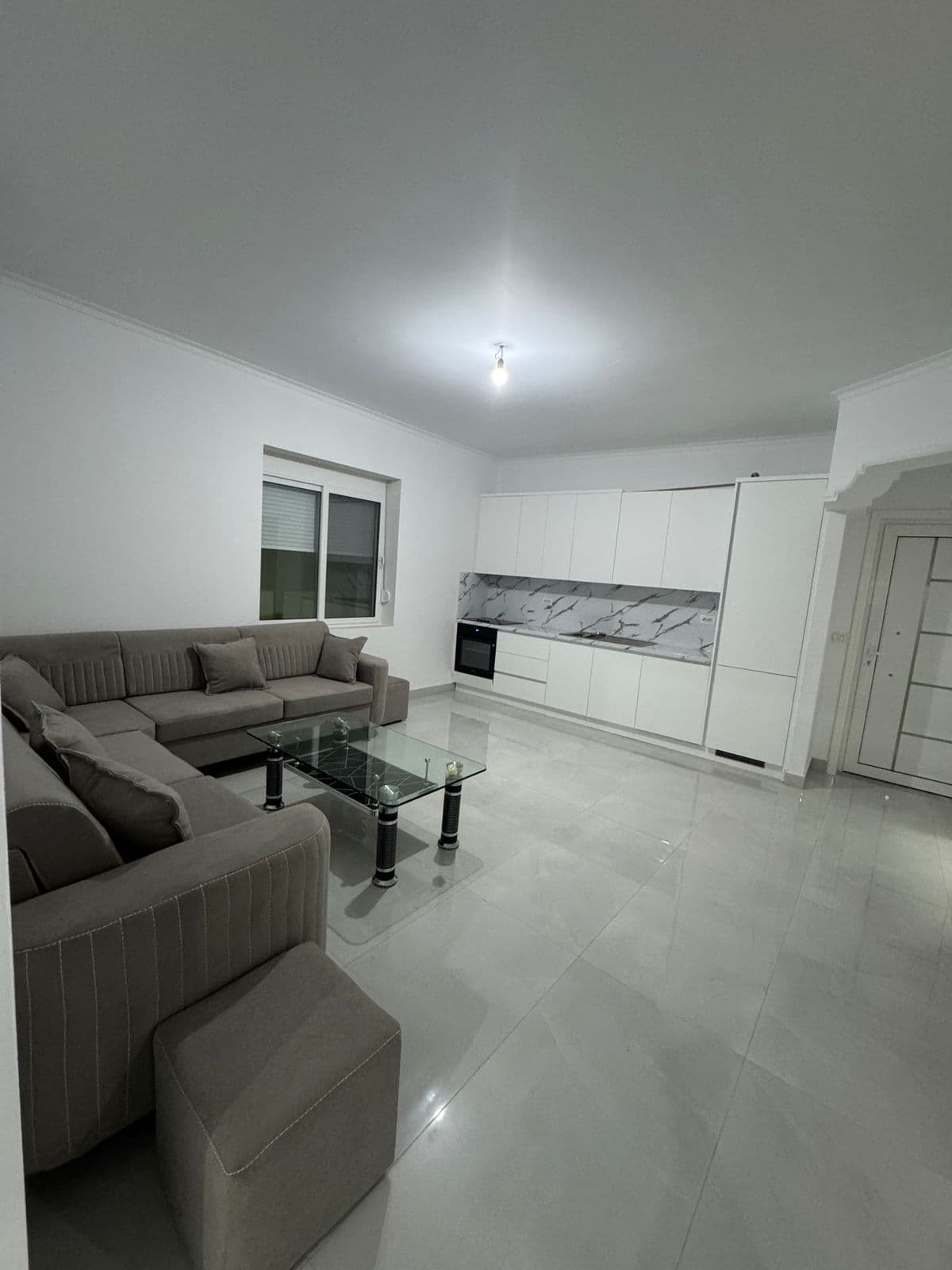 Jepet me qera apartament 3+1 ne Don Bosko
