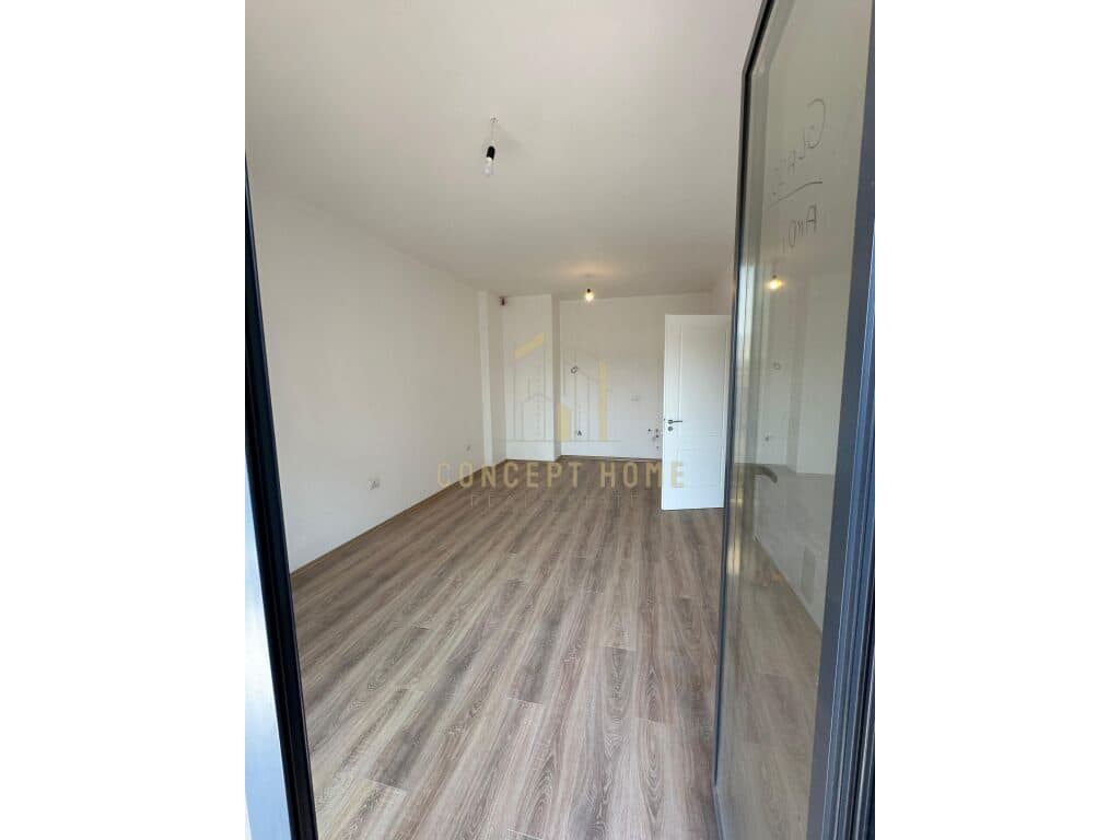 Jepet me qera Apartament 2+1 ne Kinostudio 3