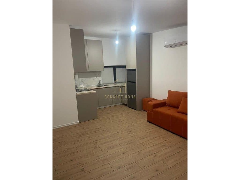 Jepet me qera apartament 2+1 Ne Kombinat/Cmimi: 350 Euro 4