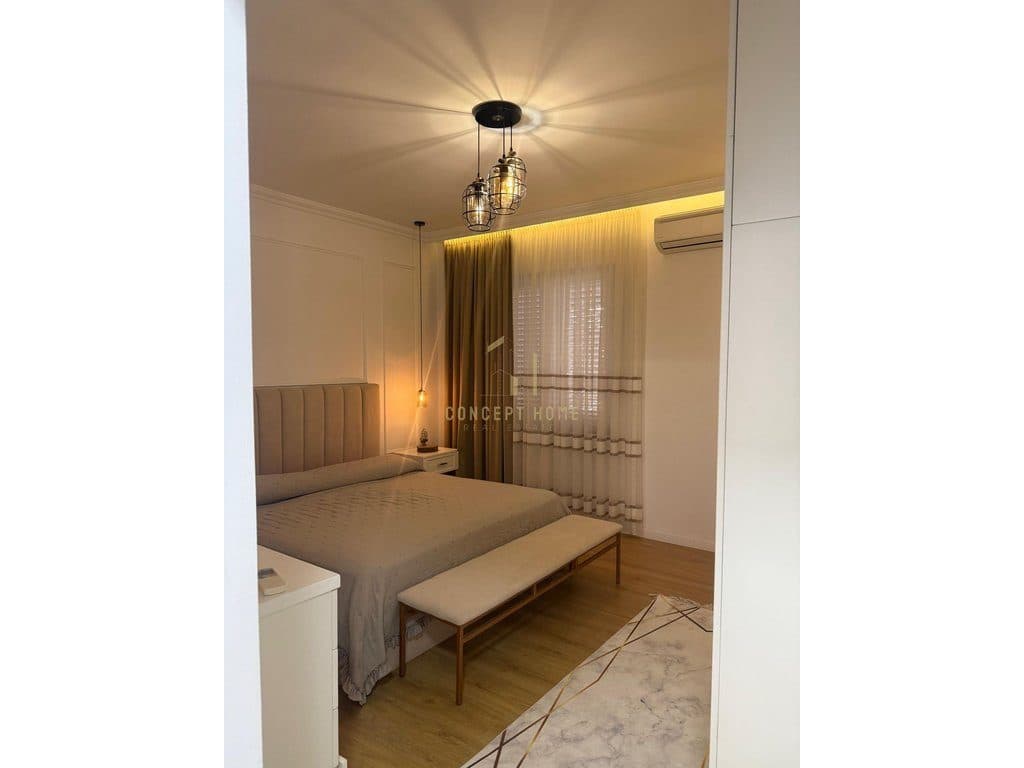 Shitet Apartament 2+1 ne Fresk 3