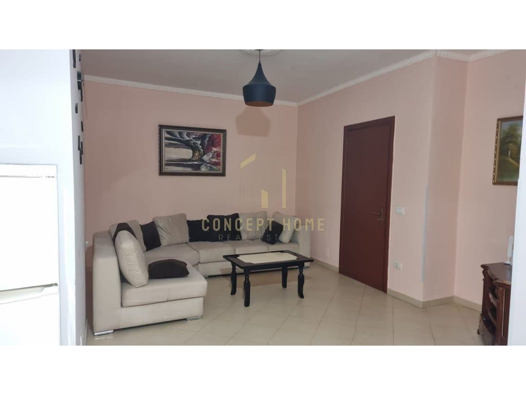 Jepet apartament me qera 1+1 tek