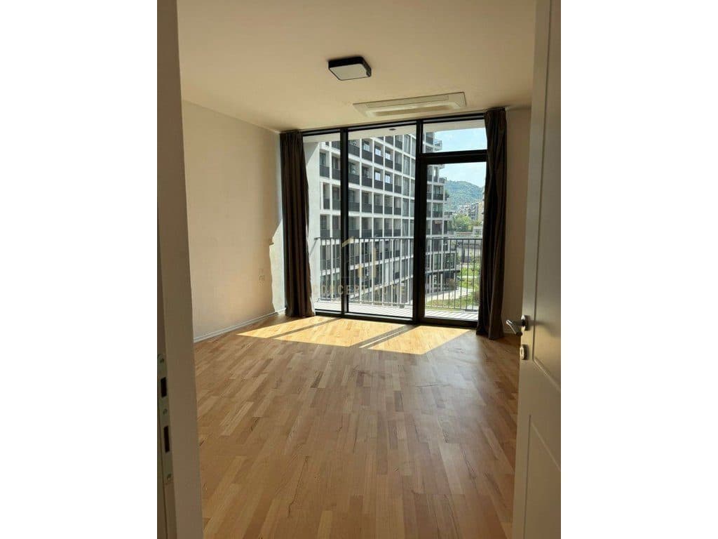 Jepet me qera apartament tek Lake View 2