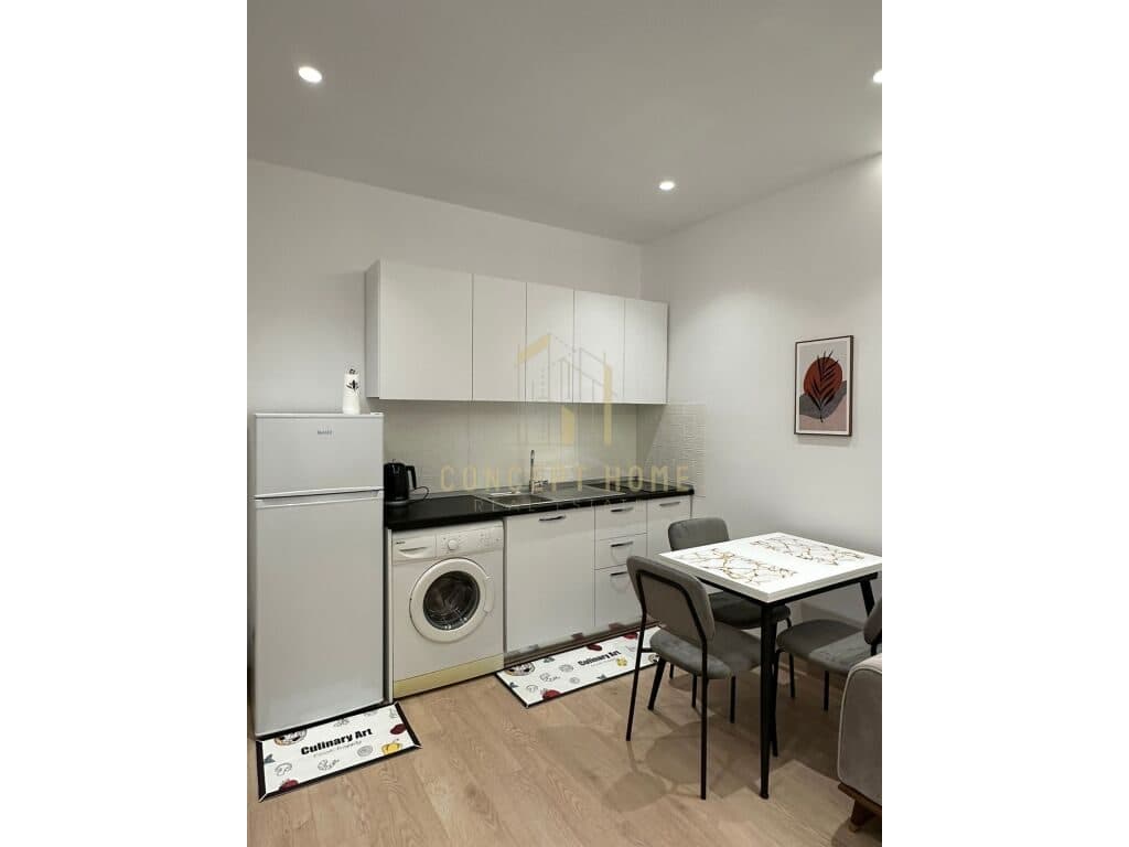 Jepet Apartament 1+1 me qera te Blloku 3