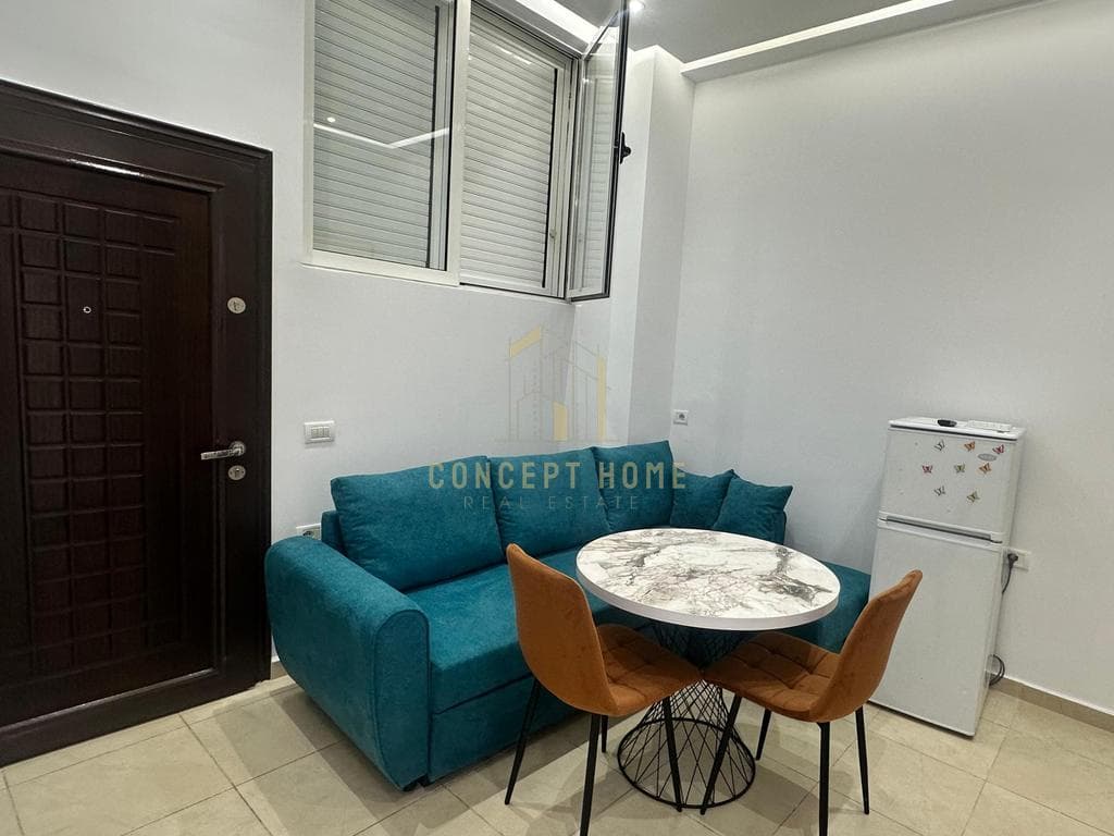 Jepet me qera Apartament 1+1 te Vilat Gjermane/Cmimi: 40.000 leke / Muaj 2