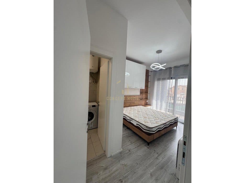 Shitet apartament 2+1 tek Rruga e Kavajes 4