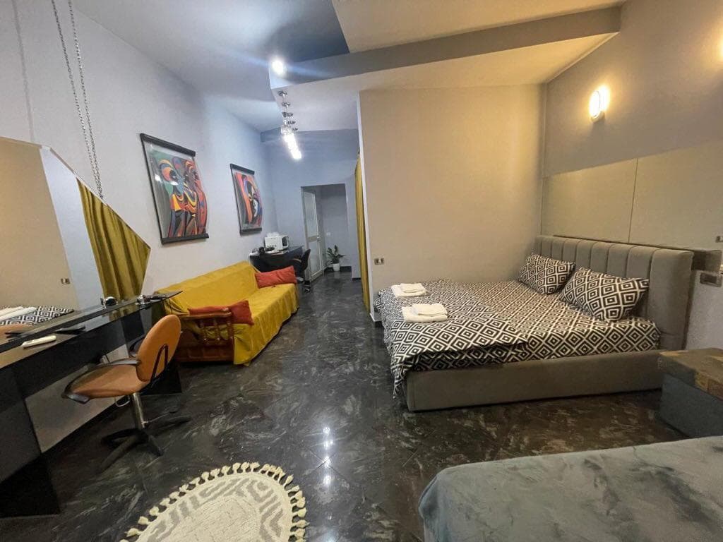 Jepet me qera apartament 1+1 Rruga Dibres Siperfaqja:40 m2 4