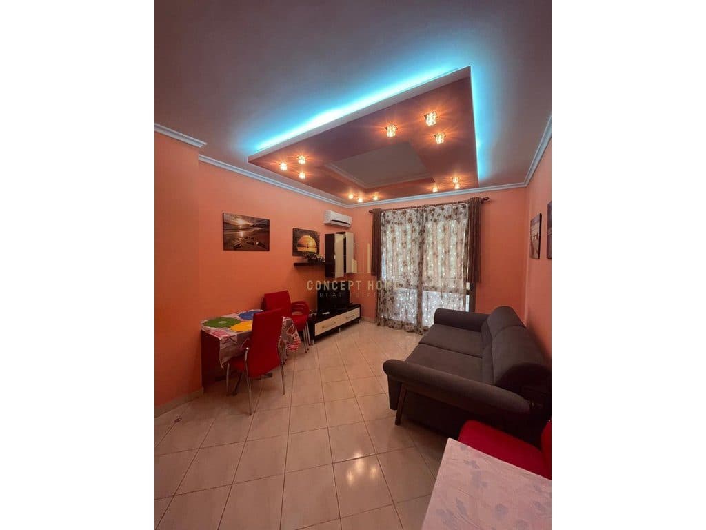 Shitet apartament Ekskluziv 1+1 ne