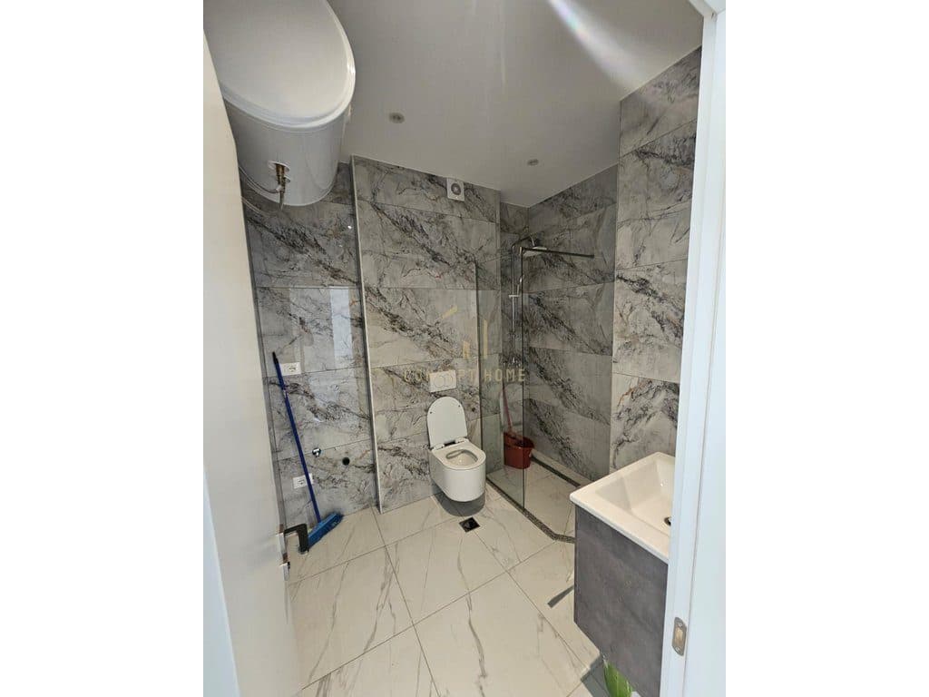 Shitet apartament 2+1+Garzoniere ne Zog te Zi. 2