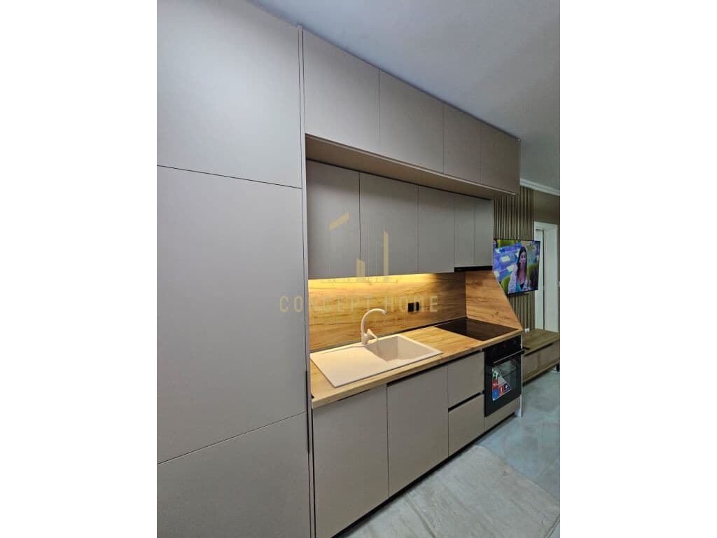 Jepet me qera Apartament 1+1 tek 5 Maji 4