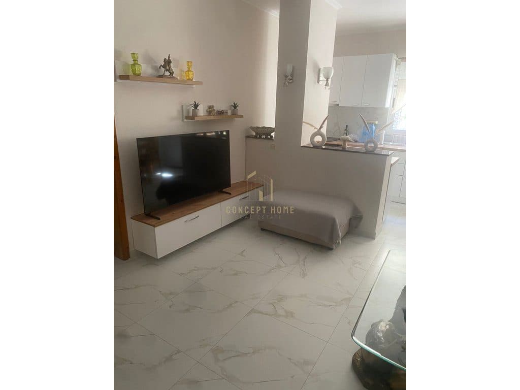 Apartament 2+1 Me Qira në Komunën e Parisit, Tiranë - 700€ | 3