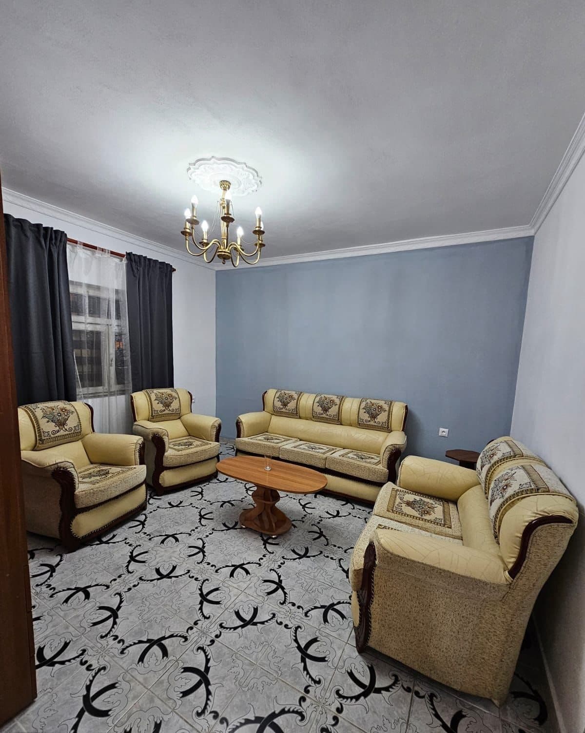 Jepet me qera apartament 2+1 Tek Ish Fusha Aviacionit 1