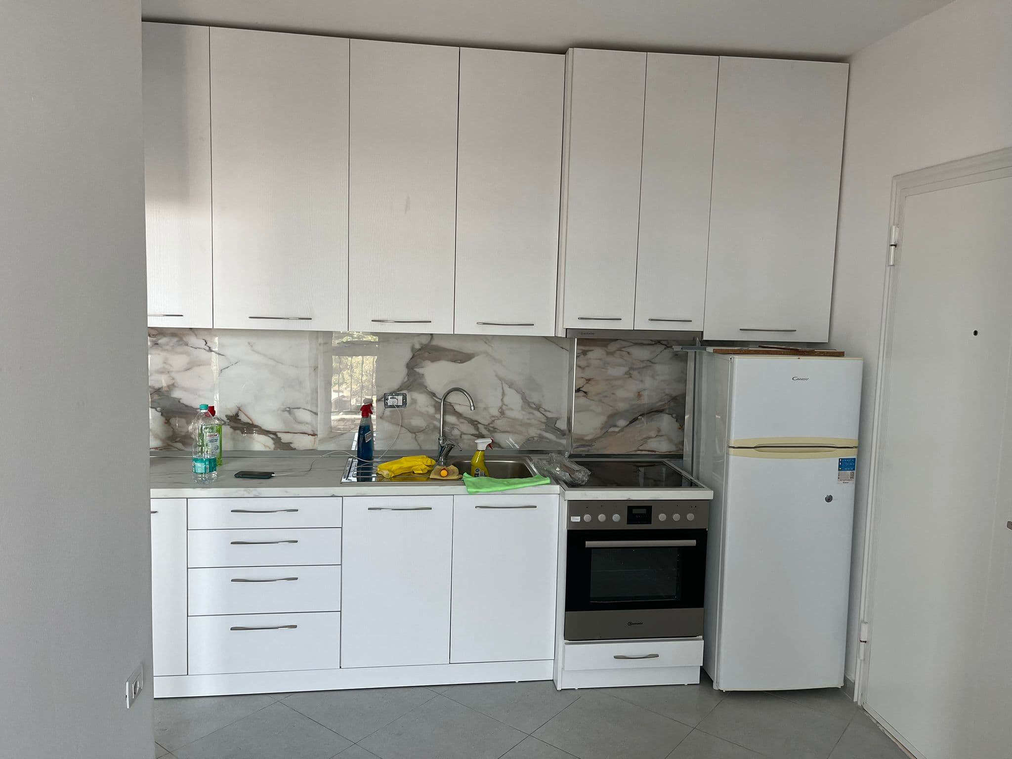 Jepet me qera apartament 1+1 pran QSUT 3