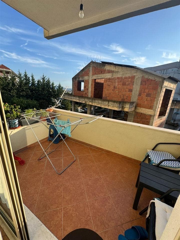 Jepet me qera Apartament 2+1+Parkim Ne Fresk 4