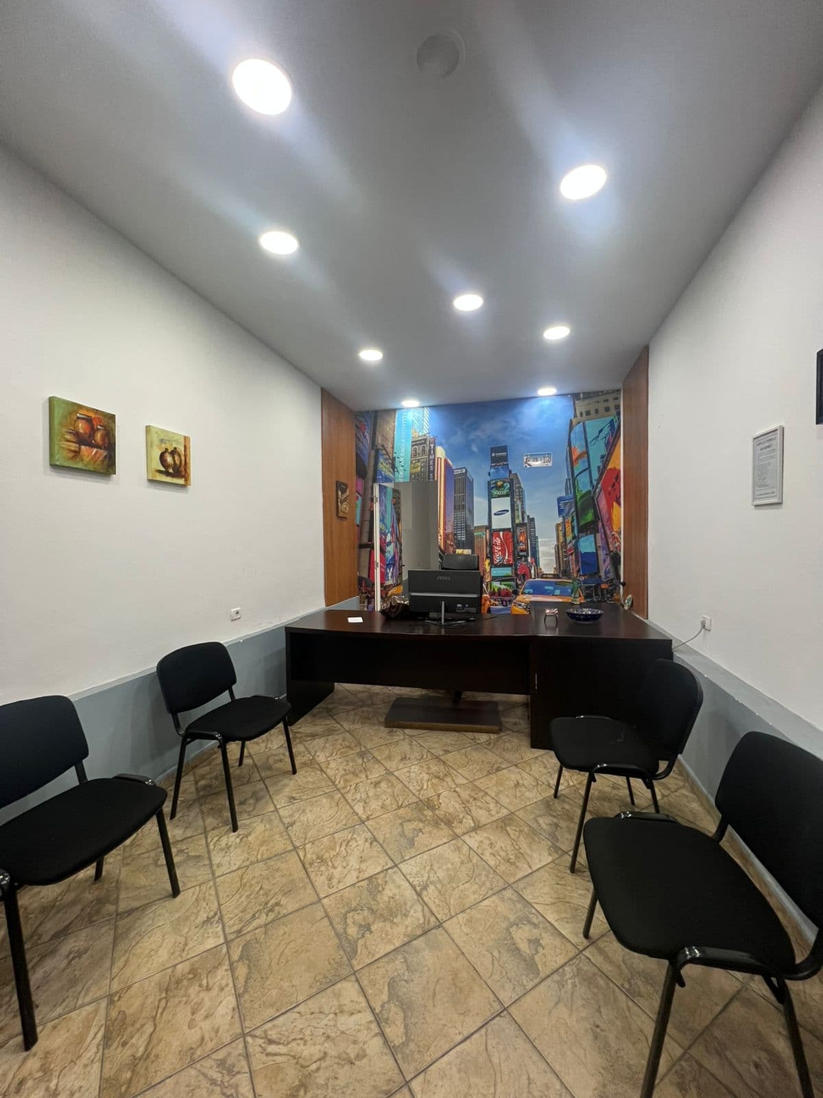 Dyqan me Qera Lumi Lana/Bulevard, Tirana - 1000€ | 40 m²