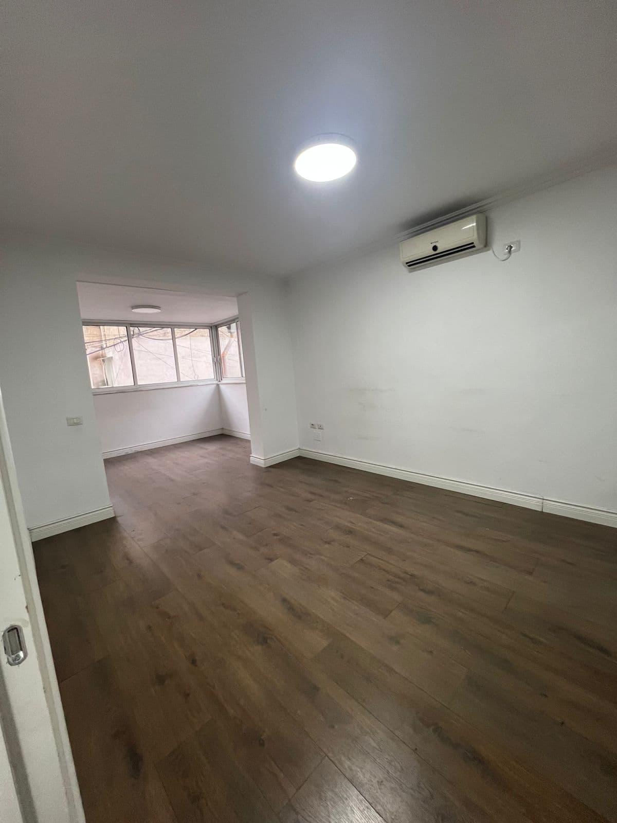 Zyrë 3+1 Me Qira në Bllok, Tiranë - 1100€ | 110 m² 2