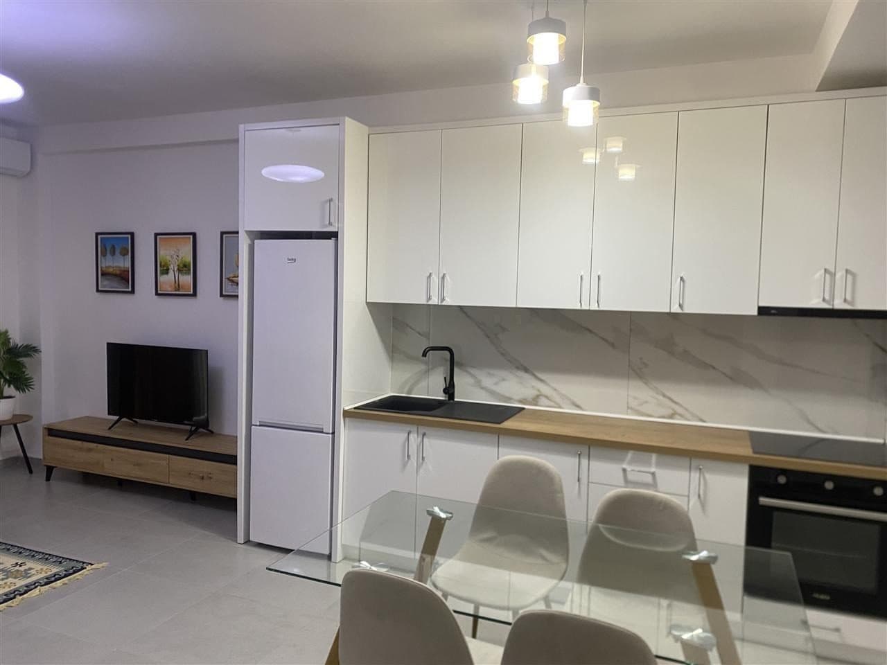 Jepet me qera apartament 1+1 Tek Rruga e Durresit 2