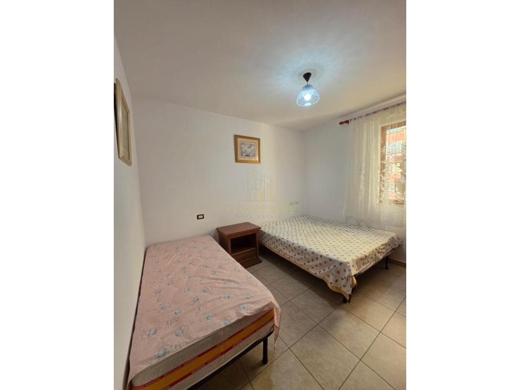 Jepet me qera apartament 1+1 ne Qender 3