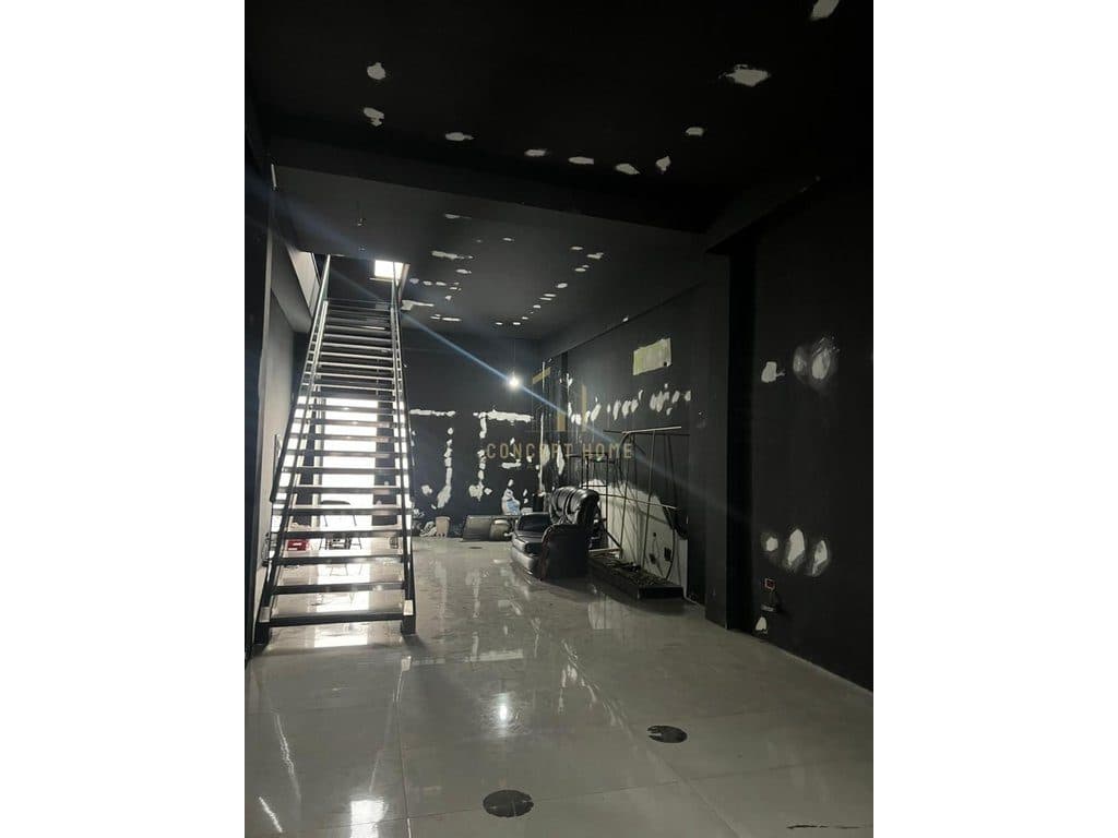 Dyqan me qera rruge kryesore në Bllok, Tirana - 7000€ | 300 m² 3
