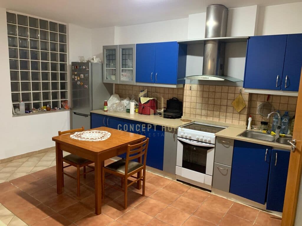Shitet apartament 3+1 ne Qender pran Stadiumit Air Albania / 325.000 Euro 2