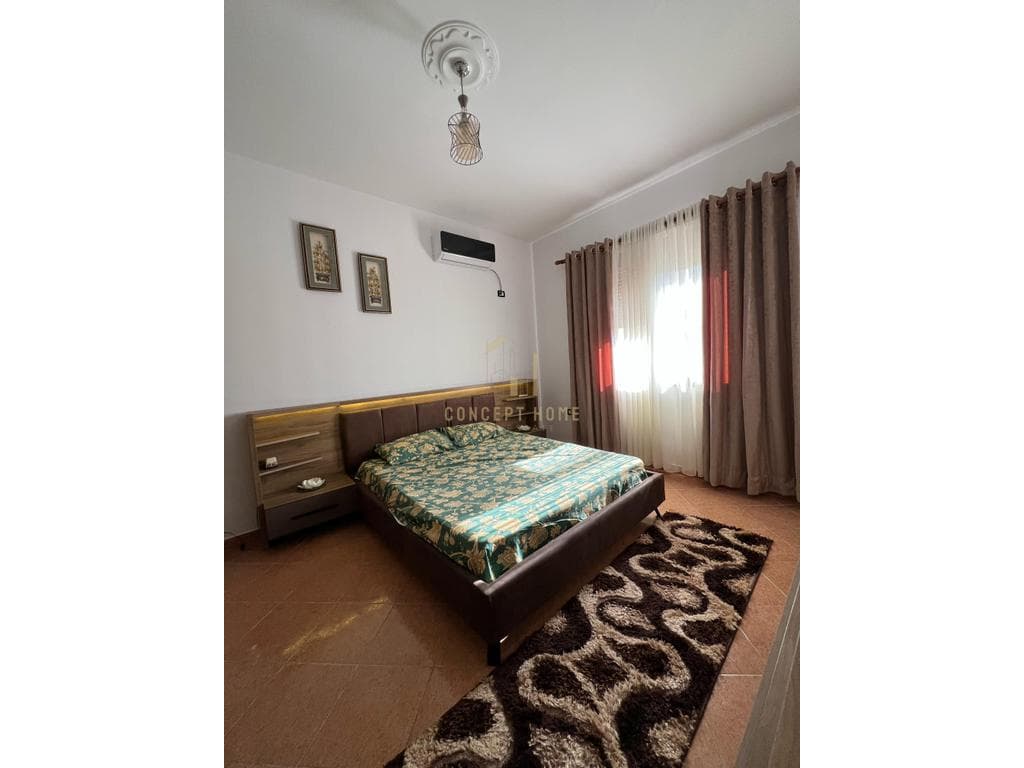 Jepet me qera apartament 2+1+1 Post Parkim tek Bulevardit te ri, afer 4