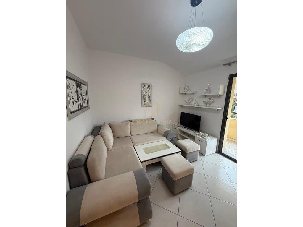 Jepet me qera apartament 2+1 ne Insitut prane Universitetit Bujqesor te Tiranes 3