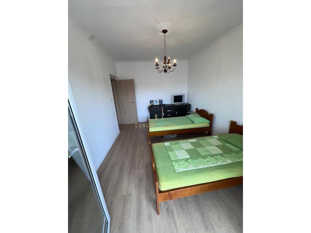 Shitet Apartament 2+1 tek Xhamlliku 4