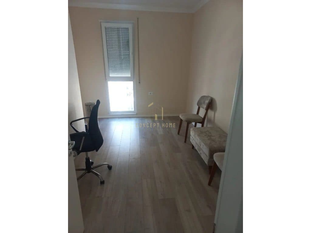 Jepet me qera apartament 2+1+2 tek Univers City 4
