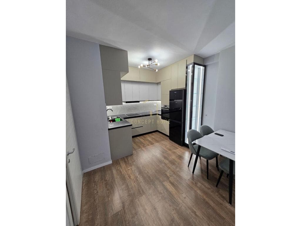 Jepet me qera apartament 1+1+Parkim ne Laprake 2