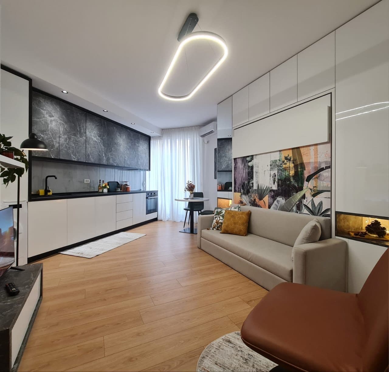 Shitet Apartament 1+1 tek Komuna e Parisit 3
