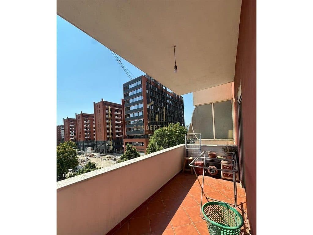 Shitet Apartament 2+1 tek 21 Dhjetori