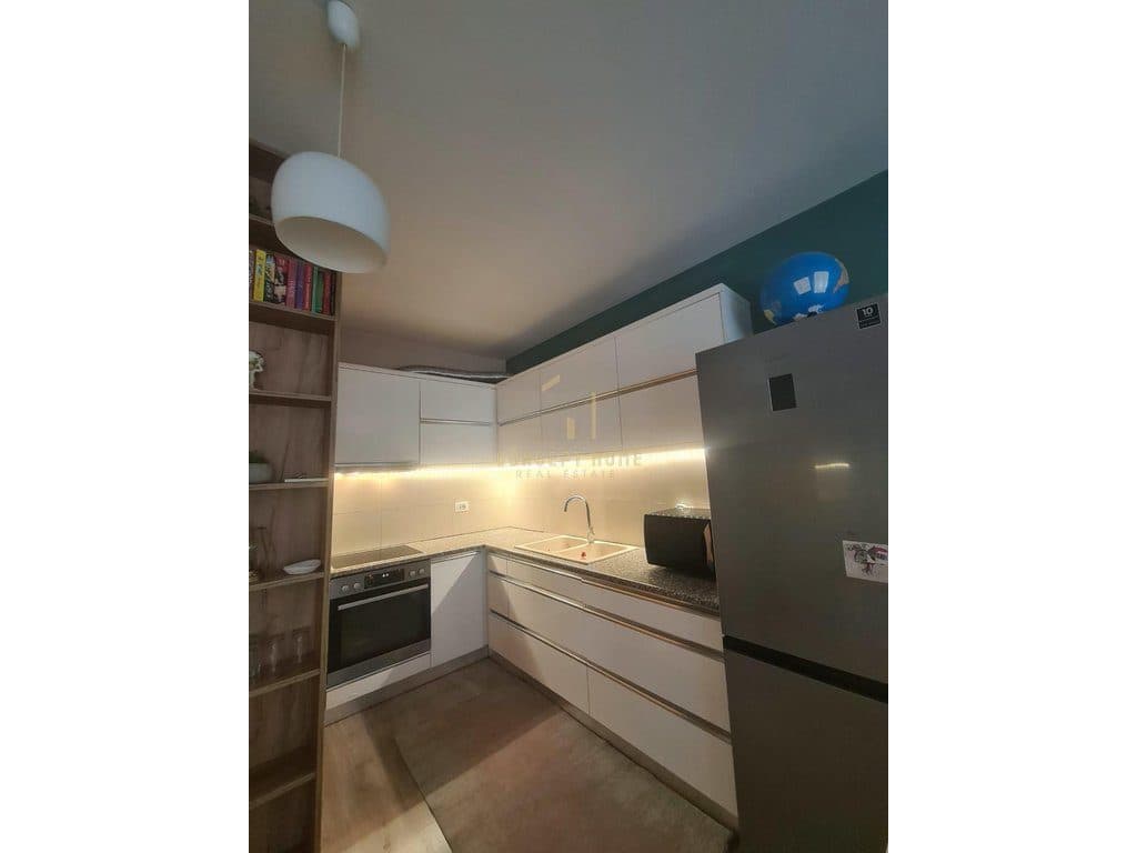 Jepet me qera apartament 1+1 tek 21 Dhjetori 3