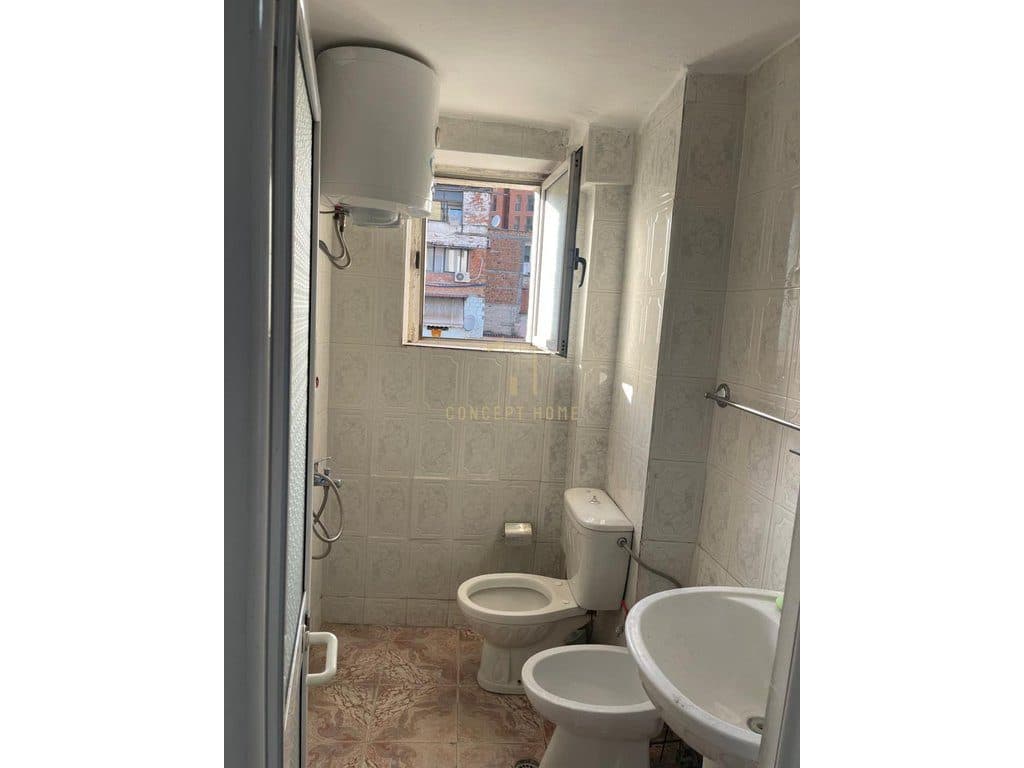 Jepet me qera apartment 2+1 ne 5 Maj 3