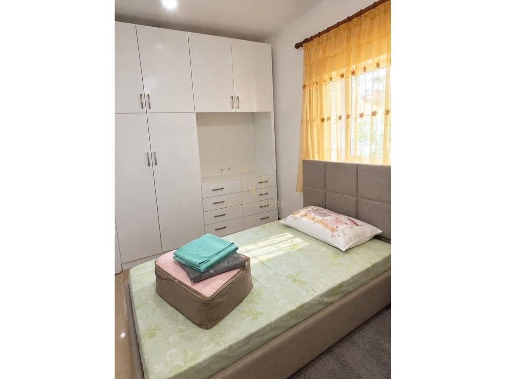 Jepet me qera Apartament 3+1+2 ne Don Bosko 3