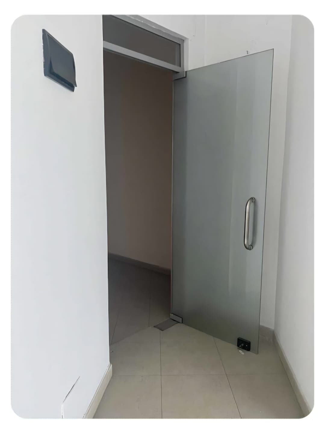 Studio me qera në Laprakë, Ish Dogana, Tiranë - 750€ 3