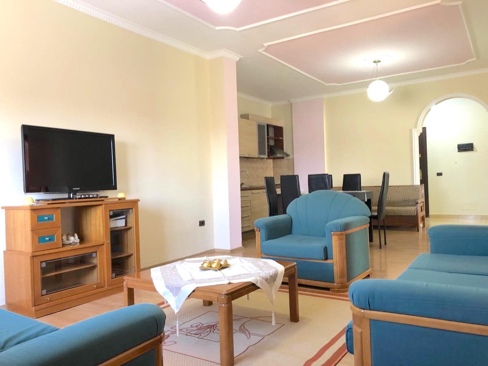 Jepet me qera apartament 2+1 tek Bulevardi i Ri 2
