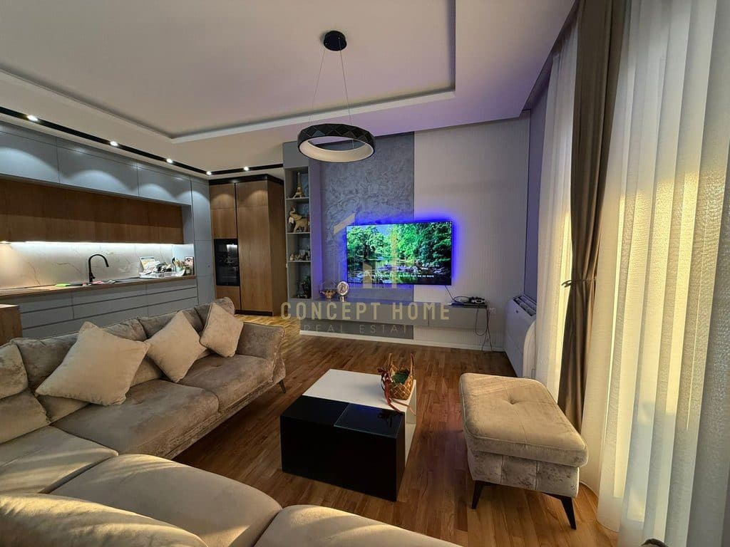 APARTAMENT (PENTHOUSE) NE SHITJE NE FRESK 2+1+2 (1 DHOME E DETIKUAR PER PALESTER) 4