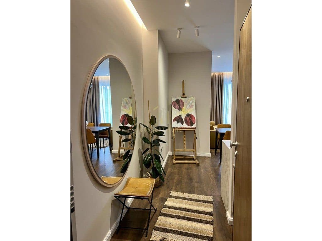 Jepet me qera apartament 2+1+2 tek Komuna e Parisit 3