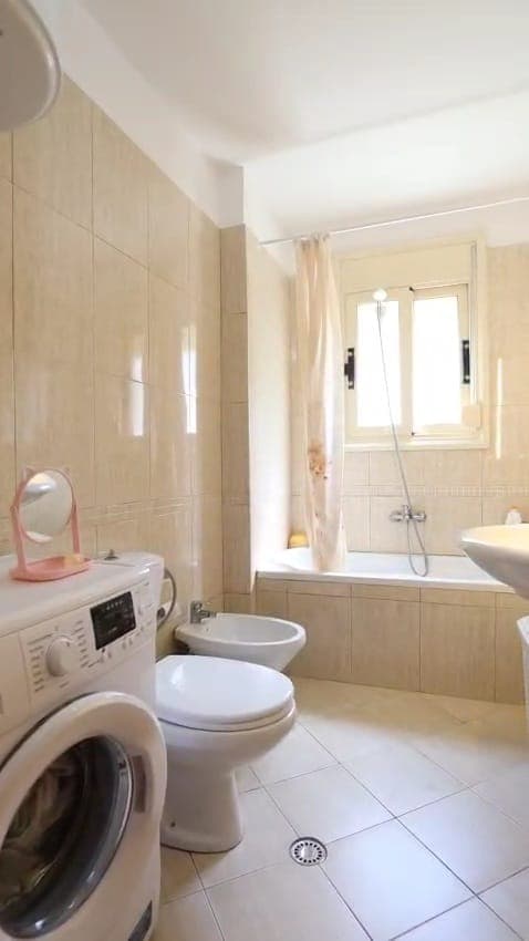 Shitet apartament 3+1+2 ne Lungomare. 4
