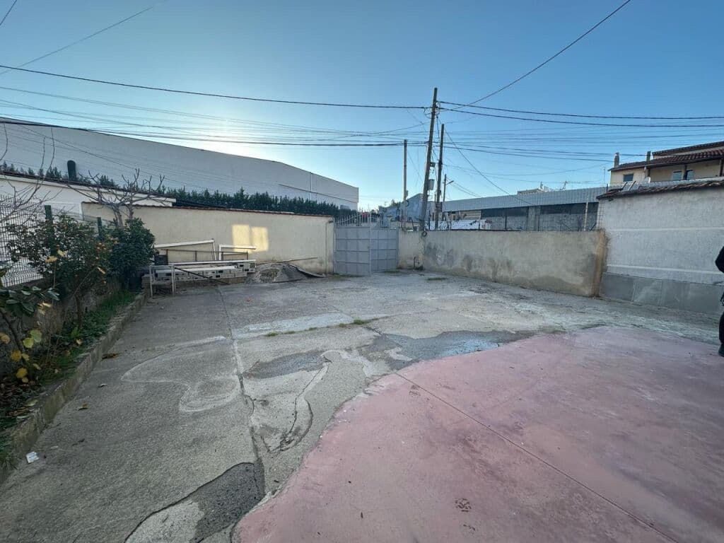 Magazine 1+1 Për Qira tek Fabrika Miellit, Tiranë - 800€ | 150m²