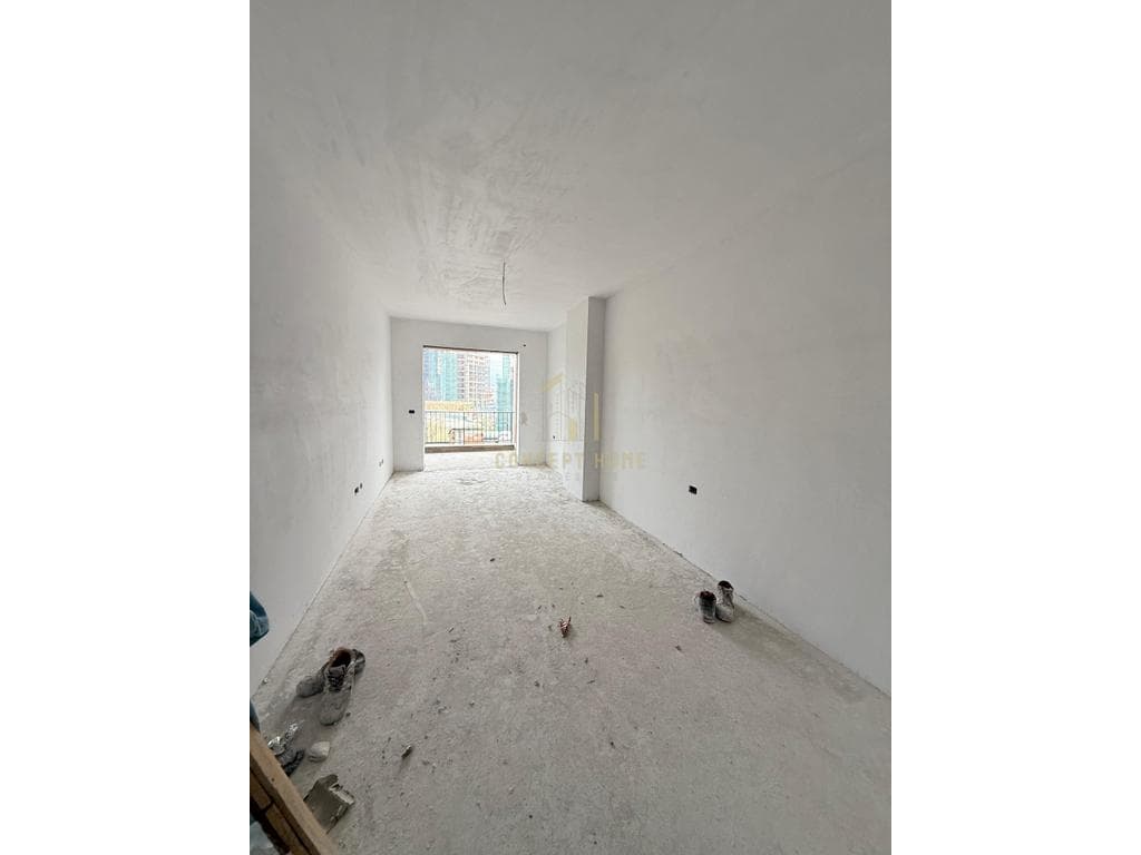 Shitet apartament 2+1+2 ne Paksuqan ( Unaza e Madhe )