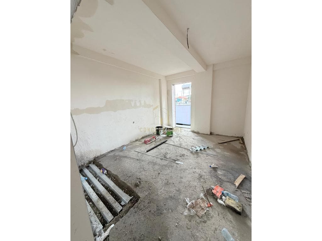 Shitet apartament 2+1 ne