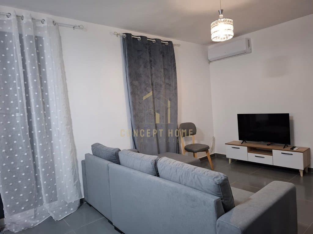 Jepet me qera apartament 2+1 tek Rruga 5 Maji 3