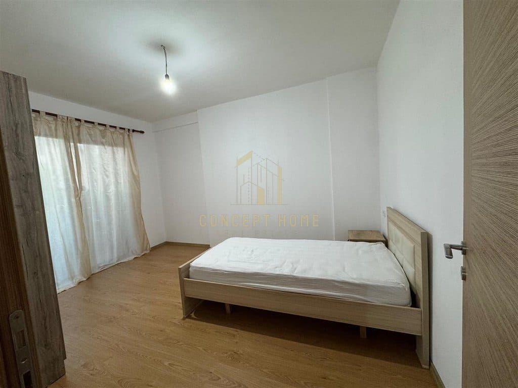 Jepet me qera apartament 3+1 ne 5 Maj 3
