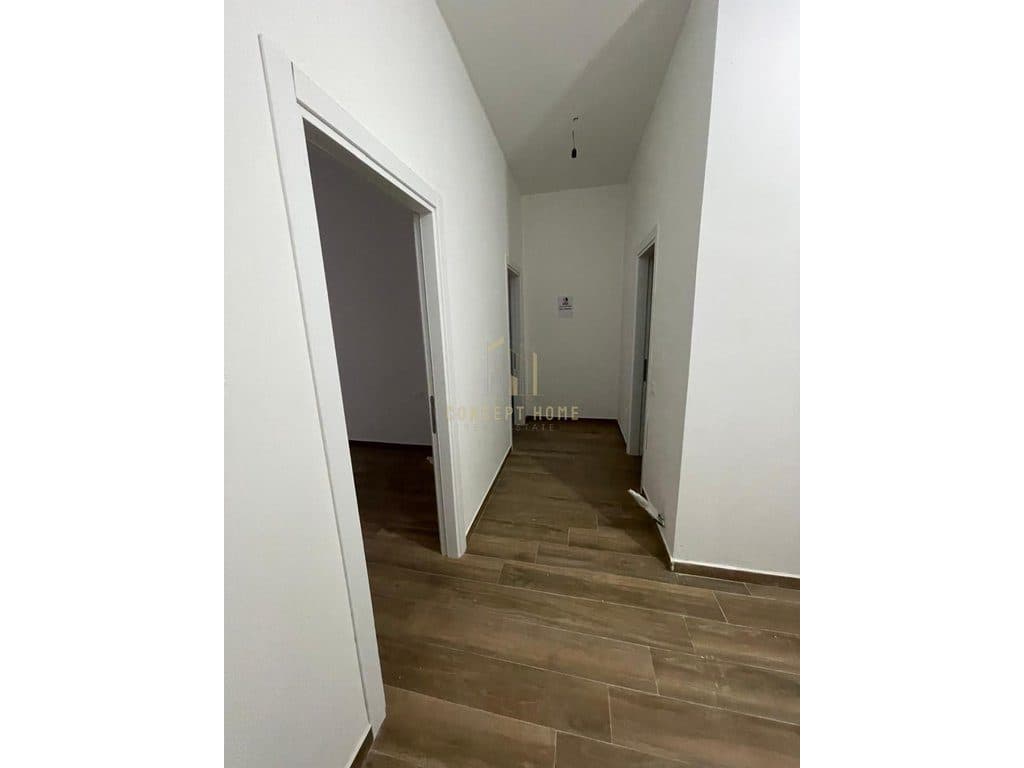 Apartament 2+1+2 Me Qira tek Farmacia 10 (Kompleksi Arlis), Tiranë - 620€ | 118 m² 2