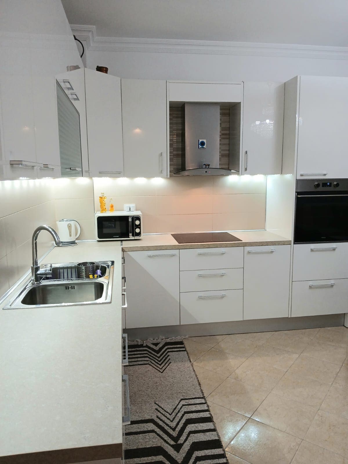 Apartament 2+1 Me Qira në Fresk, Tirana - 520€ | 97 m² 2